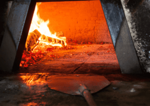 Metal Vs. Wood Pizza Peel – What's The Difference - Pizza Bien