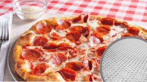 Differences Between Pizza Pan with Holes vs. No Holes– Pizza Bien